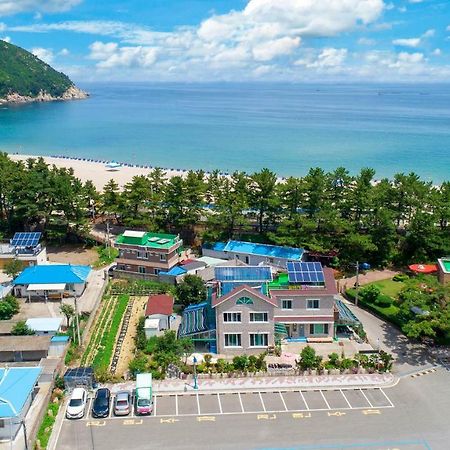 Samcheok Sol Beach Pension Buitenkant foto