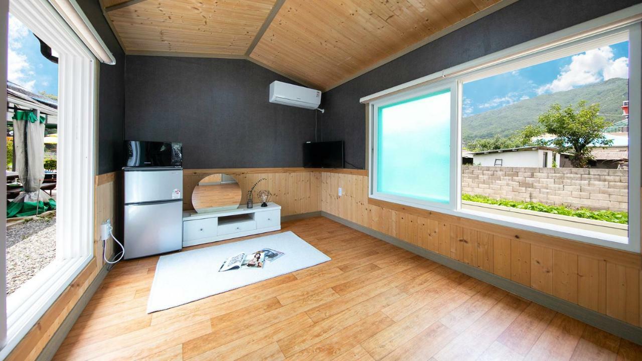 Samcheok Sol Beach Pension Buitenkant foto