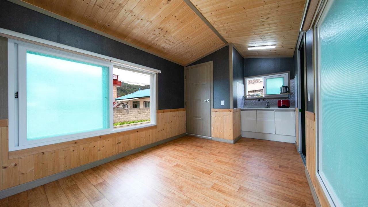 Samcheok Sol Beach Pension Buitenkant foto