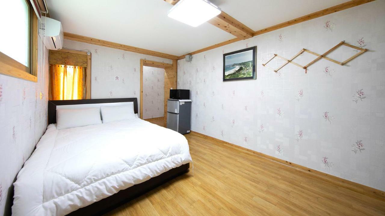 Samcheok Sol Beach Pension Buitenkant foto