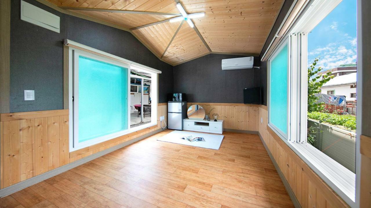 Samcheok Sol Beach Pension Buitenkant foto