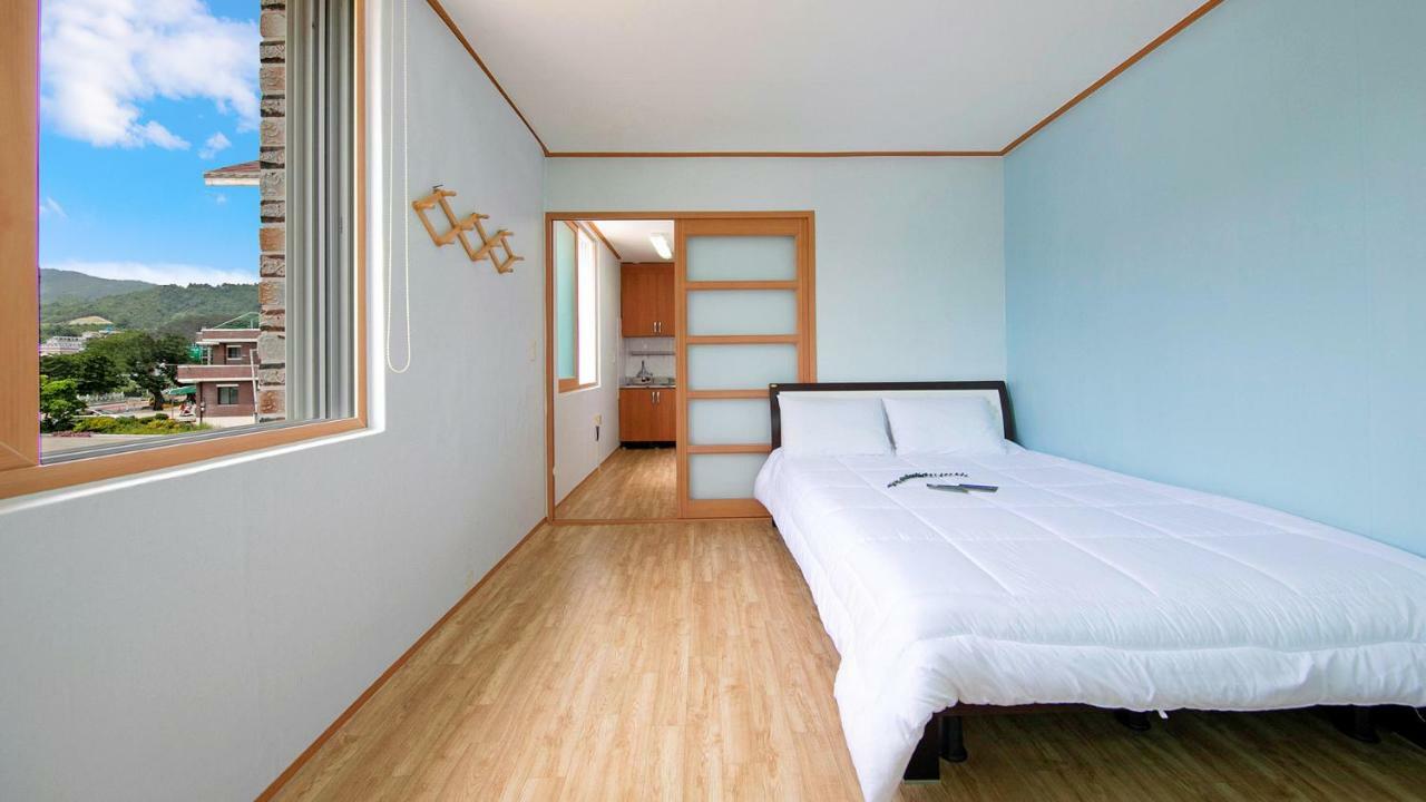 Samcheok Sol Beach Pension Buitenkant foto