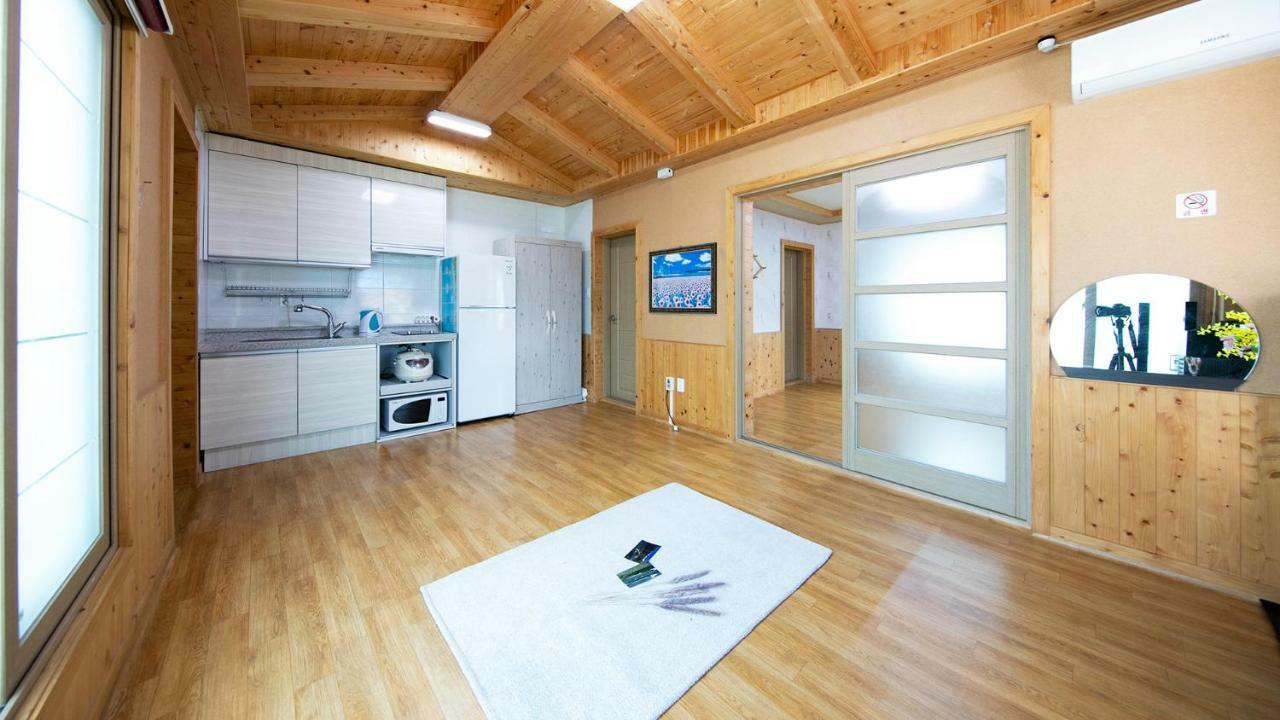 Samcheok Sol Beach Pension Buitenkant foto