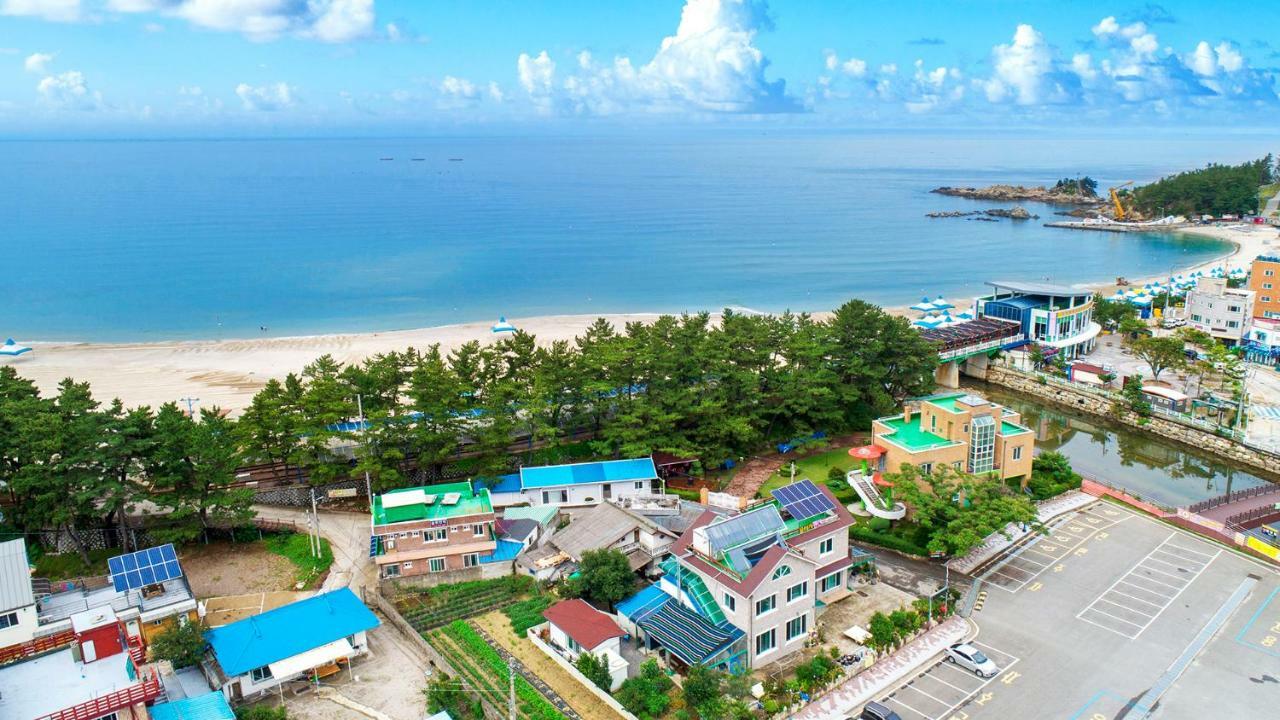 Samcheok Sol Beach Pension Buitenkant foto