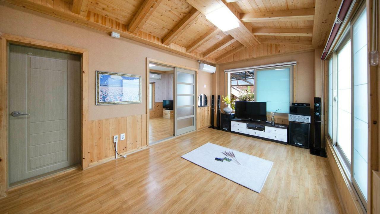 Samcheok Sol Beach Pension Buitenkant foto
